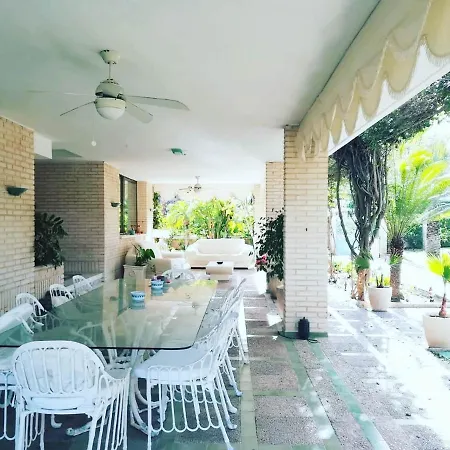 Casa Jardin * 알비르
